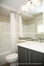 736 N Webster St in Portland, OR - Building Photo - Building Photo