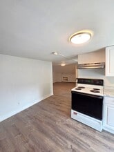 22 Johnson St, Unit 3F in Pawtucket, RI - Building Photo - Building Photo