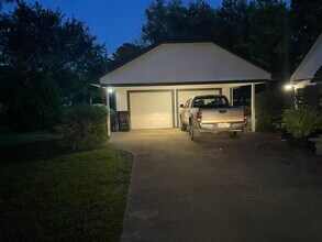 12301 Almeda Genoa Rd in Houston, TX - Building Photo - Building Photo