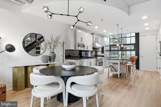 2125 14th St NW in Washington, DC - Foto de edificio - Building Photo