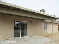 6087 Daisy Ave photo'