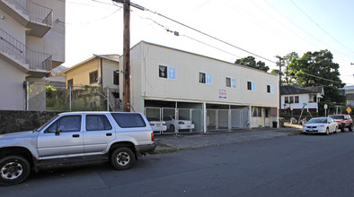 Aloha Wainani Apartments in Honolulu, HI - Foto de edificio - Building Photo