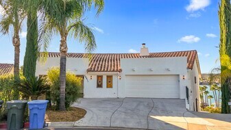 29611 Bonanza Pl in Canyon Lake, CA - Building Photo