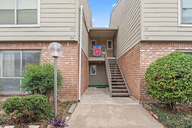 property at 5005 Georgi Ln