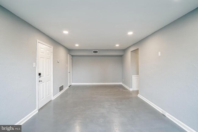 property at 2137 Bryn Mawr Ave