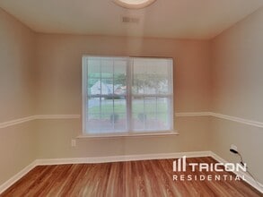 851 Red Oak Tree Dr in Fuquay Varina, NC - Building Photo - Building Photo
