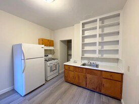 250 Beacon St, Unit 1R in Somerville, MA - Building Photo