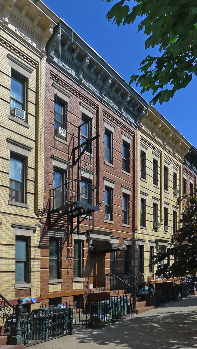 1705 Putnam Ave in Ridgewood, NY - Building Photo - Building Photo