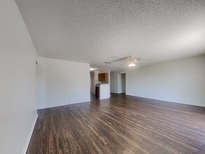 624 Fallen Timbers Dr in Orange Park, FL - Foto de edificio - Building Photo