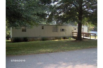 1673 Zebulon Dr in Conover, NC - Foto de edificio - Building Photo