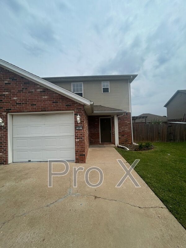property at 2685 Ponchartrain St