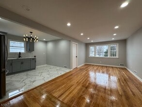 9 Westervelt Pl in Irvington, NJ - Building Photo - Building Photo