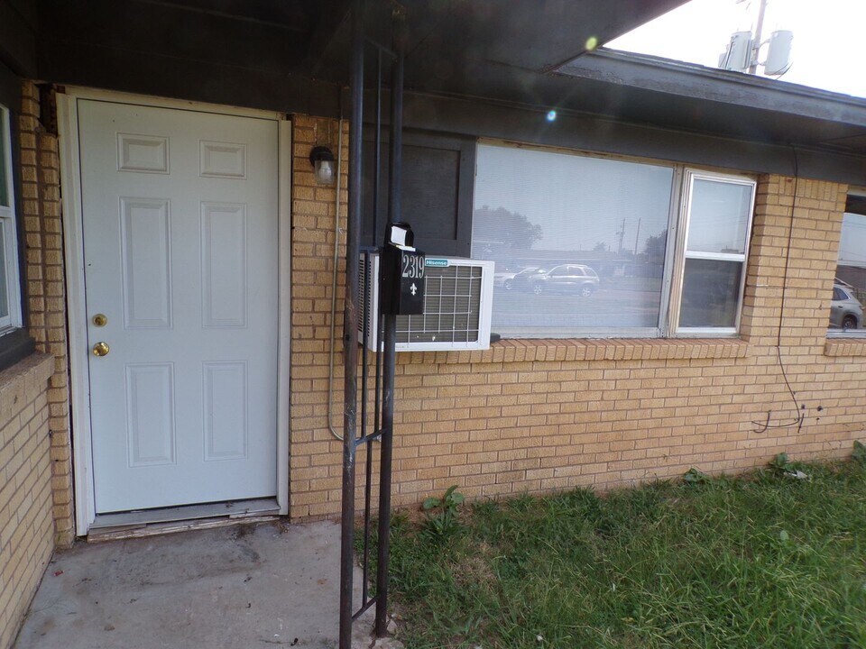 2319 NW Bell Ave in Lawton, OK - Building Photo