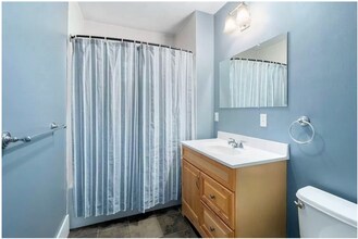 85 Yale St, Unit 1 in Medford, MA - Building Photo - Building Photo