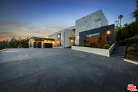 11075 Sunset Blvd in Los Angeles, CA - Foto de edificio - Building Photo