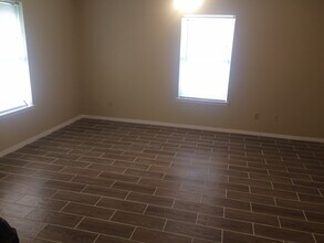 1604 15th Pl, Unit Apartment A in Plano, TX - Foto de edificio - Building Photo