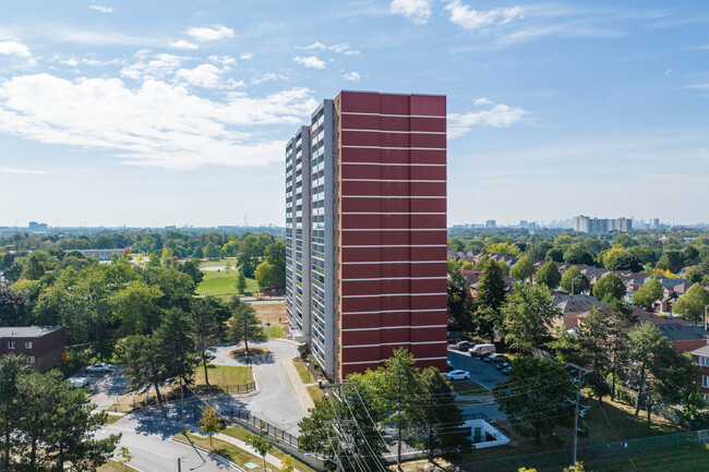 270 Palmdale Dr in Toronto, ON - Building Photo - Building Photo