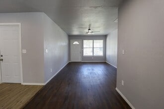 4736 S 32nd W Ave in Tulsa, OK - Building Photo - Building Photo