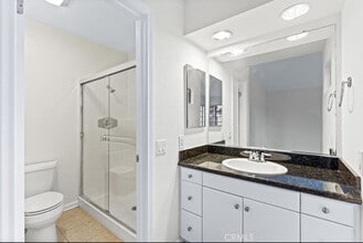 25641 Indian Hill Ln, Unit Bella Tierra C in Laguna Hills, CA - Foto de edificio - Building Photo