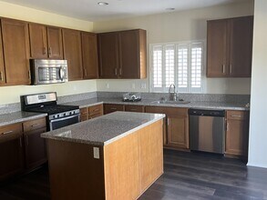 36961 Albatross St in Beaumont, CA - Building Photo - Building Photo
