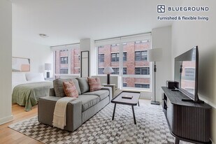 450 W 17th St in New York, NY - Building Photo
