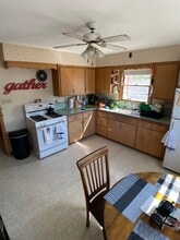 3239 N 91st St, Unit Upper Unit in Milwaukee, WI - Building Photo - Building Photo