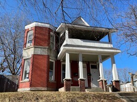 814 Elmwood Ave in Kansas City, MO - Building Photo