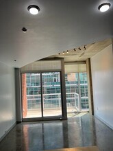 600 12th Ave S, Unit 816 in Nashville, TN - Foto de edificio - Building Photo