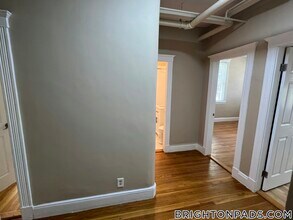 32 Sidlaw Rd in Boston, MA - Building Photo - Building Photo