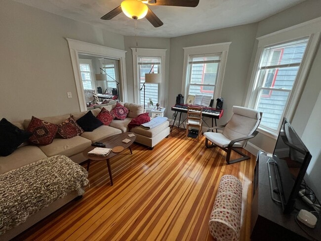 304 Highland Ave in Somerville, MA - Building Photo - Building Photo