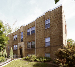 Ford Parkway Apartments in St. Paul, MN - Building Photo - Building Photo