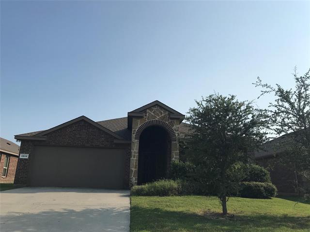 1211 Caroline Dr in Princeton, TX - Building Photo