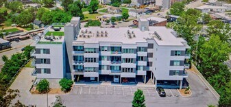 411 Fairpoint St in Chattanooga, TN - Building Photo