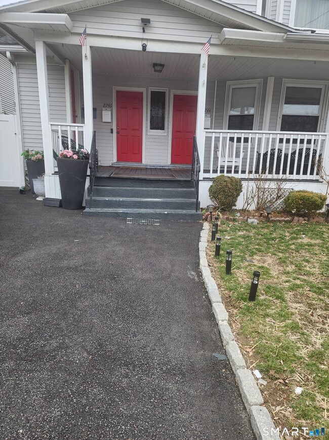 2744 Main St in Bridgeport, CT - Building Photo - Building Photo