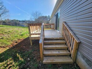 102 Indian Camp Branch Rd in Weaverville, NC - Building Photo - Building Photo