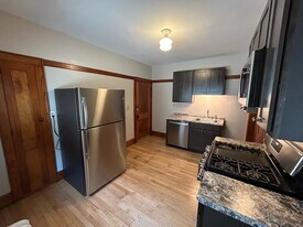 1933 N Cambridge Ave, Unit 1933 in Milwaukee, WI - Building Photo