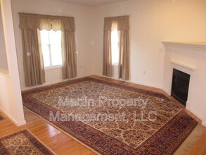 2 Blue Jay Cir in Wakefield, MA - Building Photo - Building Photo