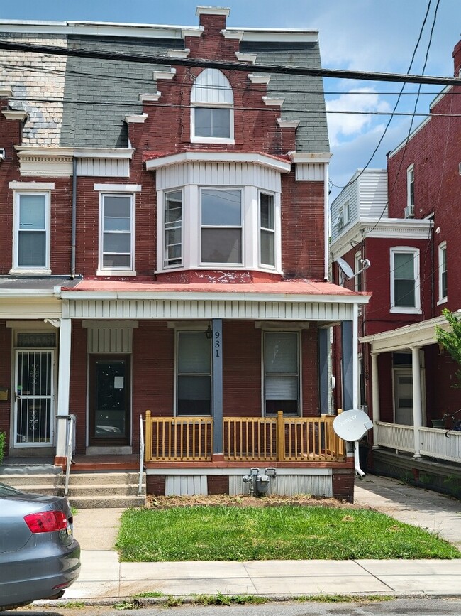 931 S Queen St | Rentals in York, PA