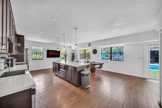 710 NE 141st St in North Miami, FL - Building Photo - Building Photo