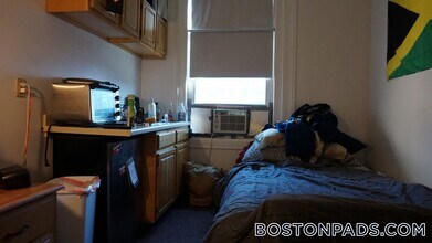 405 Beacon St, Unit 8 in Boston, MA - Building Photo - Building Photo
