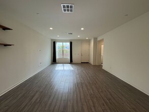 1801 Poppy Dr in Simi Valley, CA - Building Photo - Building Photo