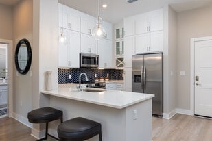 The Lucent at Sunrise in Kissimmee, FL - Building Photo