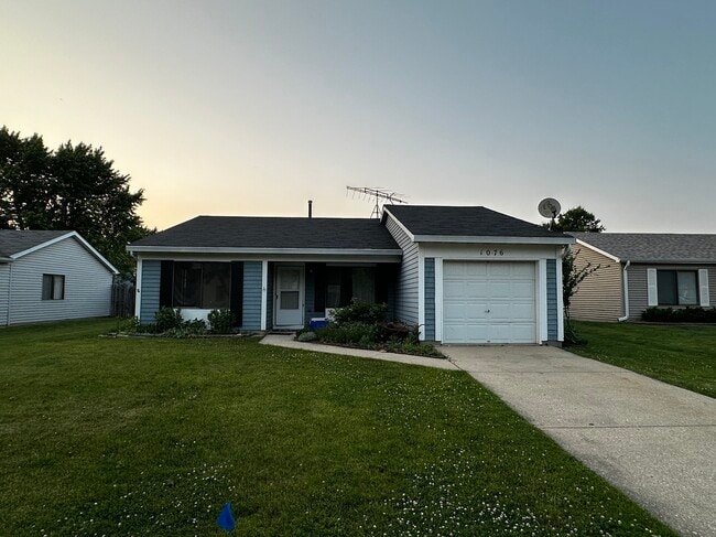 property at 1076 Crestwood Ln
