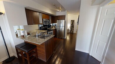 763 Bay St. in Toronto, ON - Building Photo - Building Photo