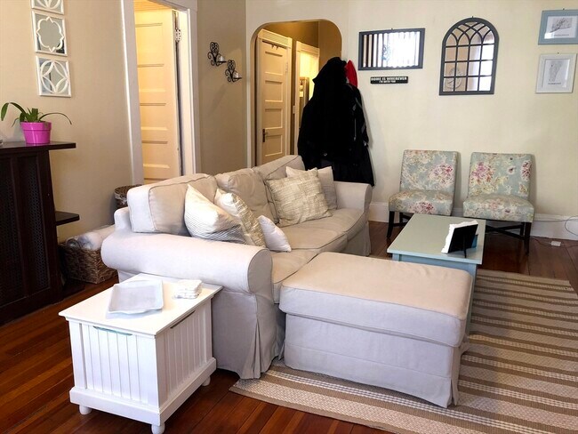 24 Peterborough St, Unit 9 in Boston, MA - Building Photo - Building Photo