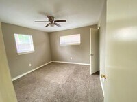 5412 Market St photo'