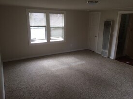 5217 U St, Unit Unit A. Upper studio in Sacramento, CA - Building Photo