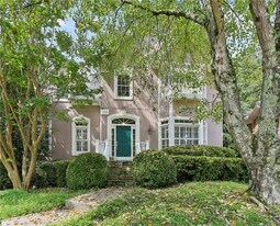 1014 Lenox Crest in Atlanta, GA - Building Photo