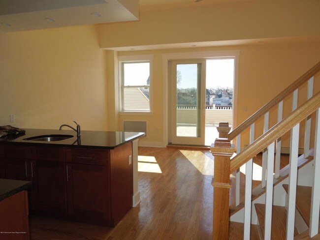 550 Cookman Ave-Unit -207 in Asbury Park, NJ - Building Photo - Building Photo