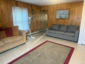 797 E Broadway in Milford, CT - Building Photo - Building Photo